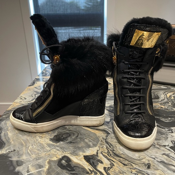 AUTHENTIC Giuseppe Zanotti - Picture 2 of 5